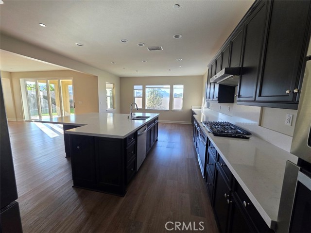 Detail Gallery Image 6 of 18 For 33217 Kilroy Rd, Temecula,  CA 92592 - 4 Beds | 3/1 Baths