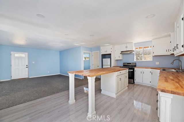 Image 13 of 33 For 63285 Pinyon Drive