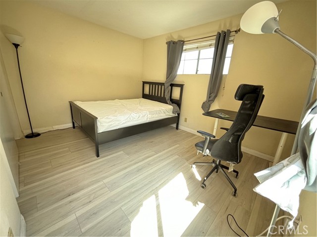 27 Dartmouth, Irvine CA: https://media.crmls.org/medias/a234385d-0341-4c03-9e46-067d9ec1c2ce.jpg