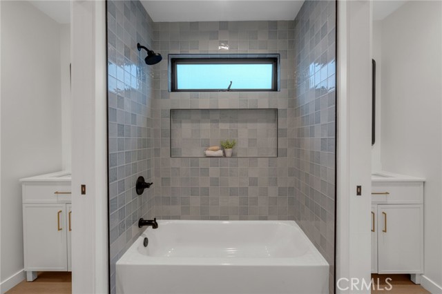 Detail Gallery Image 34 of 72 For 4447 Charlemagne Ave, Long Beach,  CA 90808 - 4 Beds | 3/1 Baths