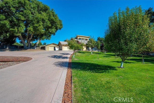 Detail Gallery Image 2 of 71 For 10325 Circle Oak Dr, Atascadero,  CA 93422 - 2 Beds | 2 Baths