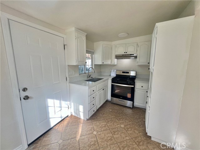 Detail Gallery Image 10 of 44 For 6576 Lorena Ave, Jurupa Valley,  CA 91752 - 5 Beds | 3/1 Baths