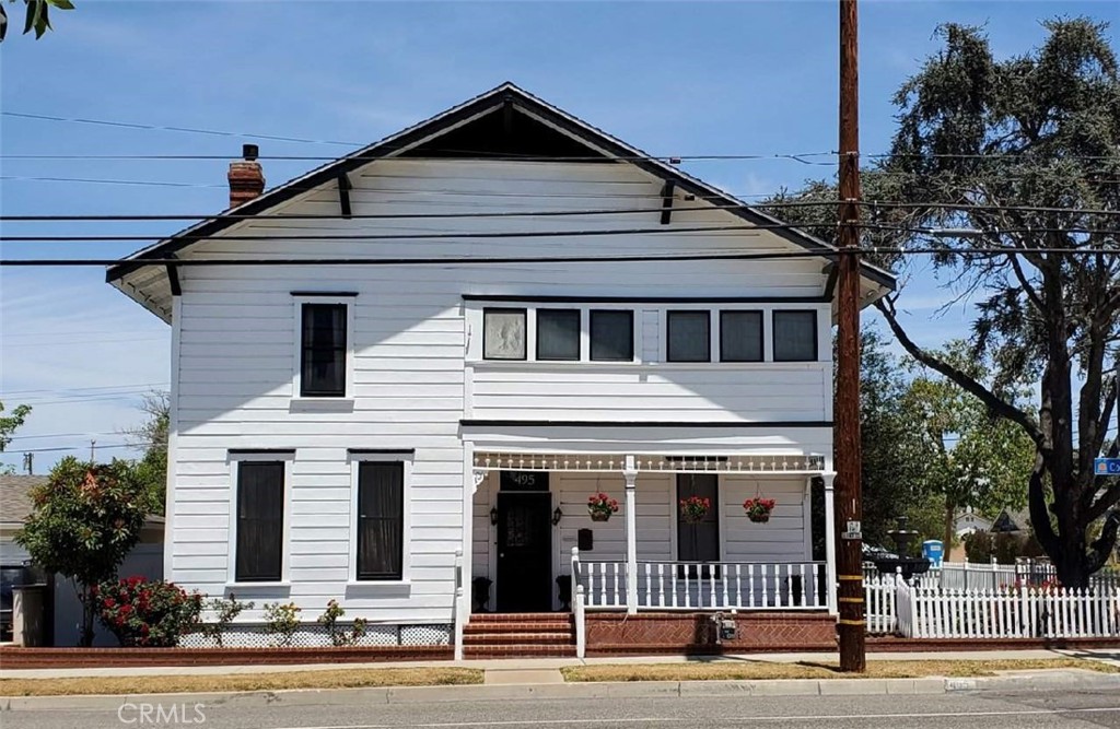 495 E Collins Avenue