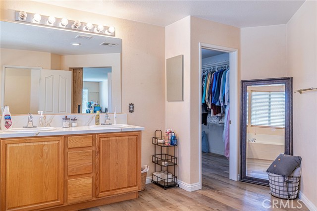 4302 Olivera Place, Lancaster CA: https://media.crmls.org/medias/a2382fc5-e08a-4fa1-a1cb-77230dc63168.jpg