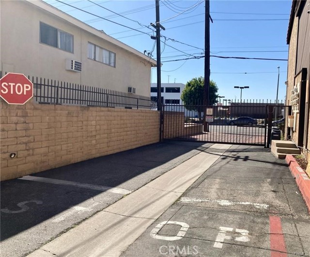 1304 Mountain Avenue, Duarte CA: https://media.crmls.org/medias/a238754f-5645-4195-b845-75e7ca395fab.jpg