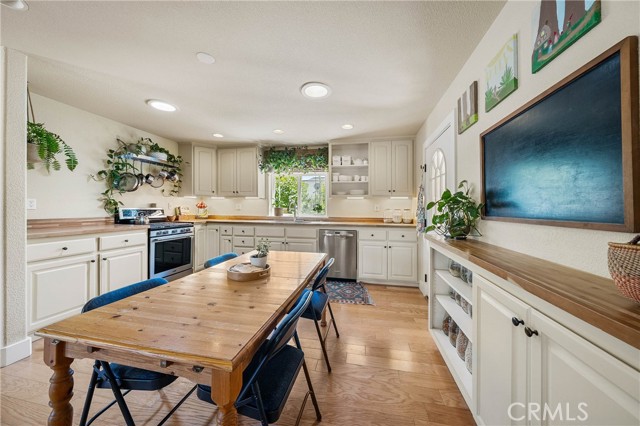 Detail Gallery Image 13 of 51 For 21425 Valley Oak Dr, Middletown,  CA 95461 - 3 Beds | 2/1 Baths