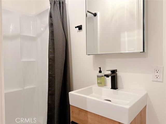 Detail Gallery Image 18 of 19 For 1130 Campbell St #106,  Glendale,  CA 91207 - 2 Beds | 3/1 Baths
