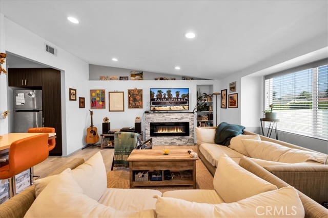 595 S Calle Santa Rosa, Palm Springs CA: https://media.crmls.org/medias/a23a98f0-0c3e-48b9-8acc-f9d07930396b.jpg