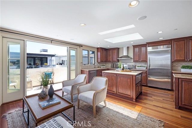 429 21st Place, Manhattan Beach, California 90266, 3 Bedrooms Bedrooms, ,3 BathroomsBathrooms,Residential,Sold,21st,SB22099322