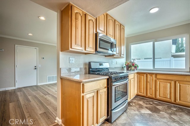 10627 Wildrose Drive, Rancho Cucamonga CA: https://media.crmls.org/medias/a23b6e42-8717-421a-851f-7e9c0b267bce.jpg