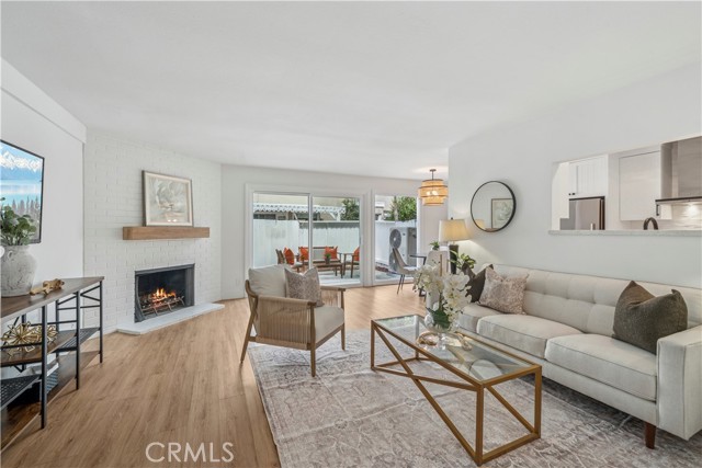 1741 5B Tustin Avenue, Costa Mesa CA: https://media.crmls.org/medias/a23b70d8-1d39-4e7f-820d-de41d5e3db8e.jpg