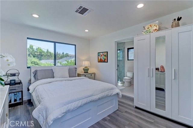 223 N St Andrews Place, Los Angeles CA: https://media.crmls.org/medias/a23d88e2-7033-42cd-990e-18c0e41305c7.jpg