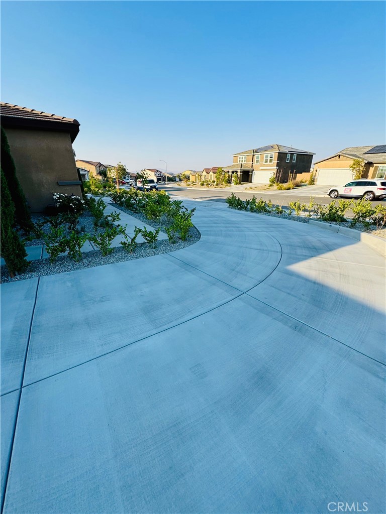 https://media.crmls.org/medias/a23e1062-e1d0-44cf-95ba-0e0bfe310778.jpg?preset=X-Large