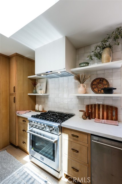 1393 Navarro Avenue, Pasadena CA: https://media.crmls.org/medias/a23eb078-5872-46cd-9185-610b4b20ab26.jpg