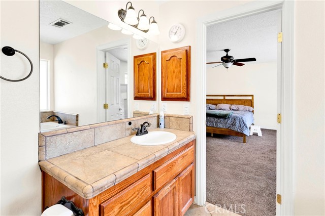 Detail Gallery Image 10 of 42 For 4615 Lindero St, Phelan,  CA 92371 - 3 Beds | 2 Baths