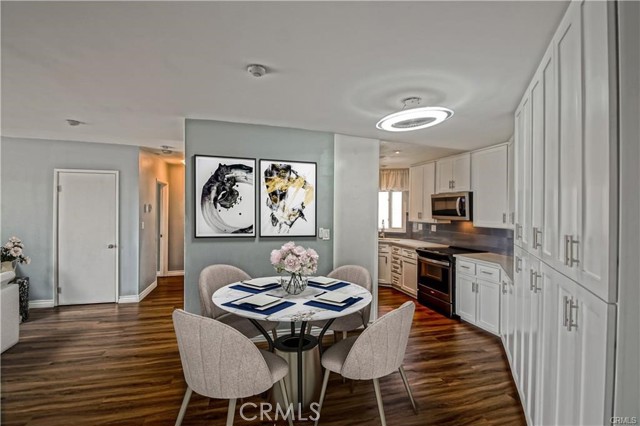 1108 Camino Real, Redondo Beach CA: https://media.crmls.org/medias/a23fa39a-442d-4907-99e7-fd4db9db1e26.jpg