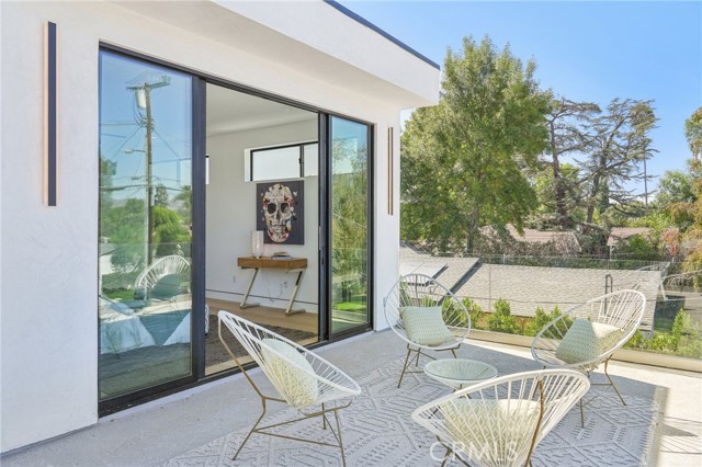 22930 Dolorosa Street, Woodland Hills CA: https://media.crmls.org/medias/a23fc67b-ab22-4c47-a03d-7e48eddf9466.jpg