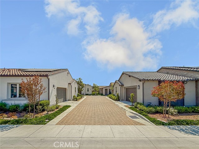 Detail Gallery Image 1 of 43 For 2410 Quartsite Dr, Camarillo,  CA 93012 - 2 Beds | 2/1 Baths