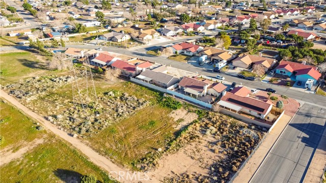 Detail Gallery Image 4 of 34 For 15634 via Cartagena, Hesperia,  CA 92345 - 3 Beds | 2 Baths