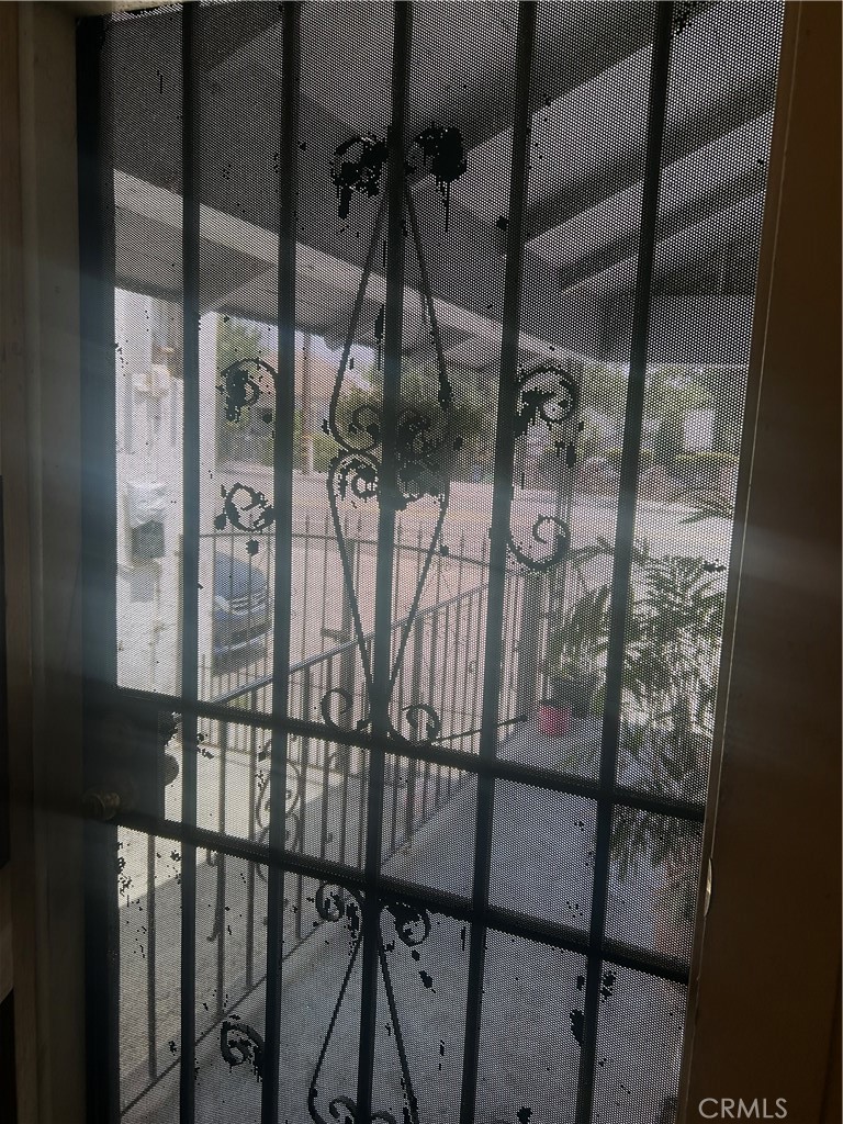 https://media.crmls.org/medias/a240a982-08fc-44f8-8e2e-aa60bf7a7de1.jpg?preset=X-Large