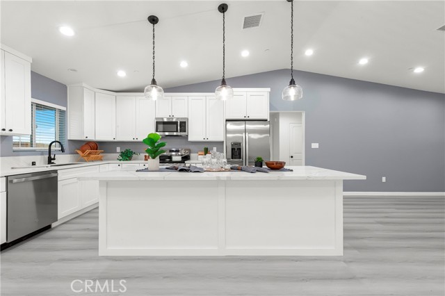 Detail Gallery Image 14 of 25 For 8213 Peach Ave, California City,  CA 93505 - 3 Beds | 2 Baths