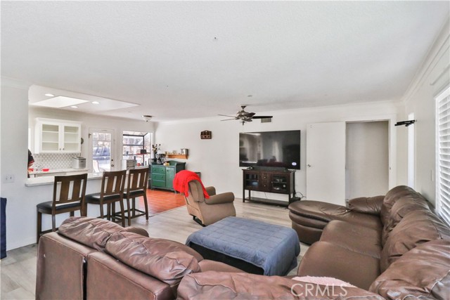 17 Bradford Ave photo 8