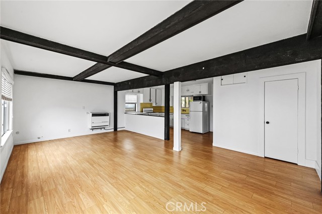 1634 Bayview Drive, Hermosa Beach CA: https://media.crmls.org/medias/a2419dbc-8ad0-46c2-b9a4-bca819cfc29e.jpg