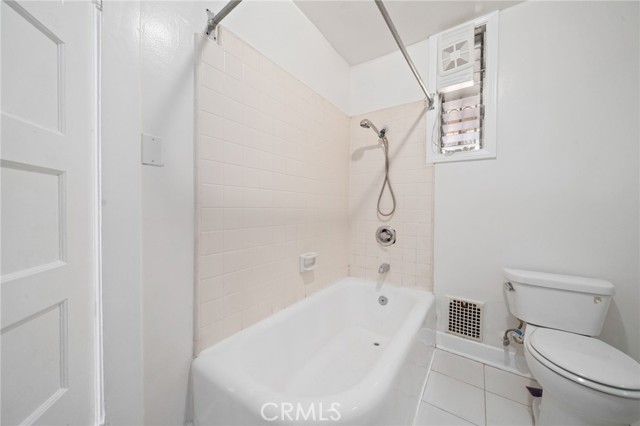 1412 S Victoria Avenue, Los Angeles CA: https://media.crmls.org/medias/a2421dad-0a74-45aa-992d-513d4a211cd2.jpg