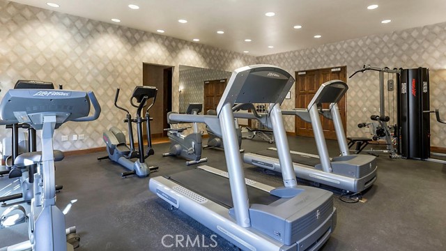 Detail Gallery Image 11 of 24 For 40671 Village Dr 15b,  Big Bear Lake,  CA 92315 - 4 Beds | 4 Baths