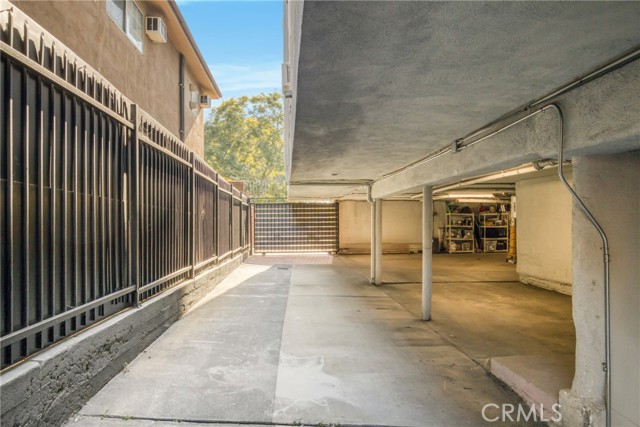 Detail Gallery Image 18 of 19 For 6643 De Longpre #5,  Los Angeles,  CA 90028 - 2 Beds | 2 Baths