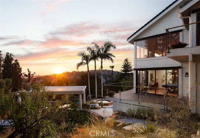 10831 Hideaway Dr, North Tustin CA: https://media.crmls.org/medias/a243726e-3087-4ade-9c40-ca75441bf0d5.jpg