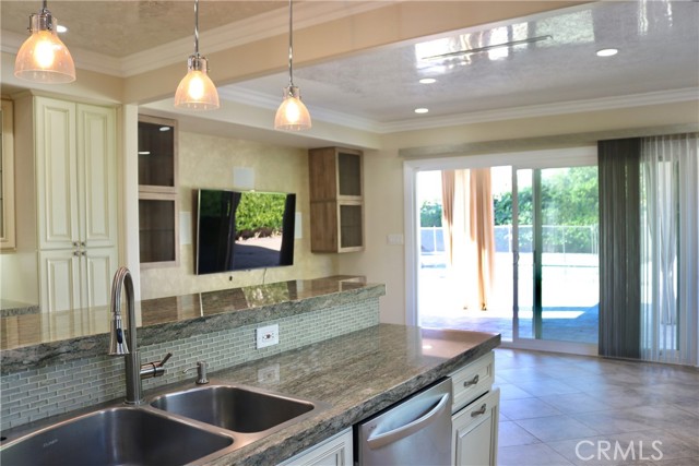 6039 Greenbush Avenue, Van Nuys, CA, 91401 6039 Greenbush Avenue, Van Nuys, CA, 91401