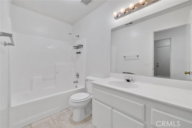 Detail Gallery Image 14 of 18 For 11719 Fern Pine, Victorville,  CA 92392 - 4 Beds | 2 Baths