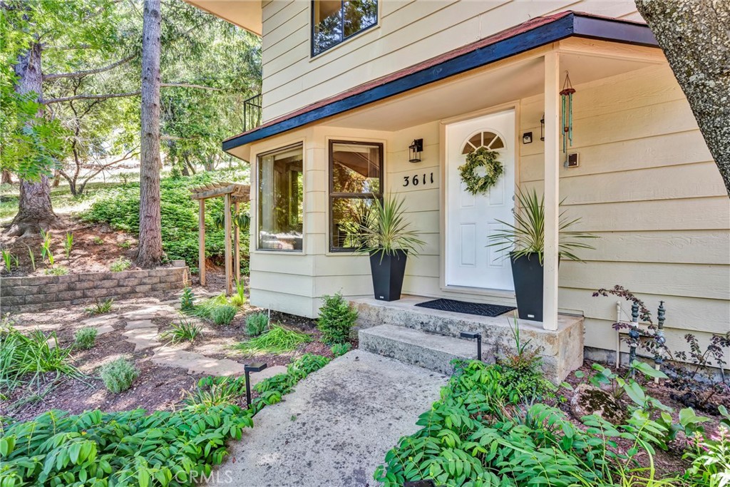 3611 Fircrest Court