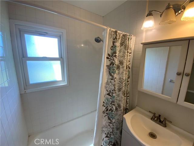 Detail Gallery Image 10 of 23 For 745 W E, Ontario,  CA 91762 - 3 Beds | 2 Baths