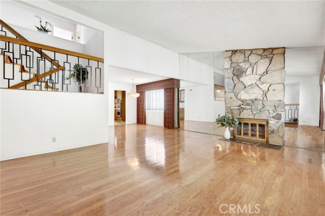 9865 Lanark Street photo 7