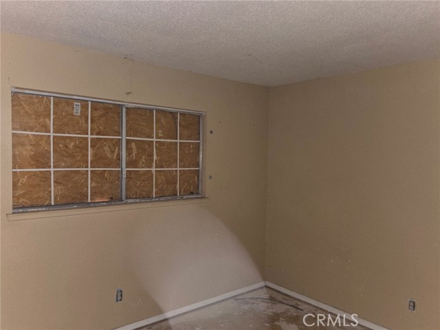 Detail Gallery Image 4 of 16 For 1825 Forane, Barstow,  CA 92311 - 3 Beds | 2 Baths