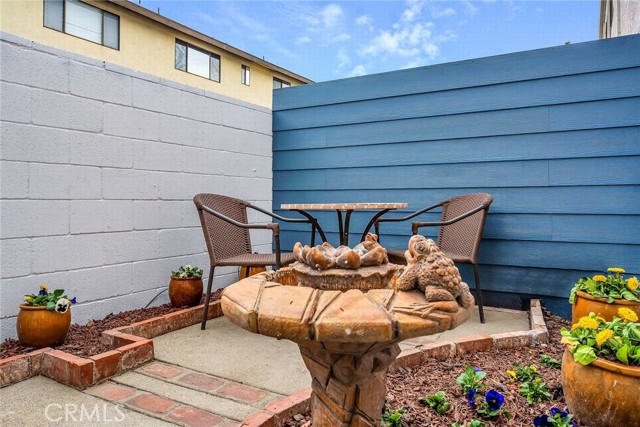 Detail Gallery Image 23 of 33 For 21333 Lassen St 2k,  Chatsworth,  CA 91311 - 2 Beds | 1/1 Baths