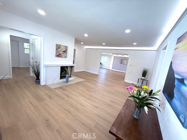 https://media.crmls.org/medias/a248c01c-ec20-4d5d-aa7b-018545a1a8fd.jpg?preset=X-Large