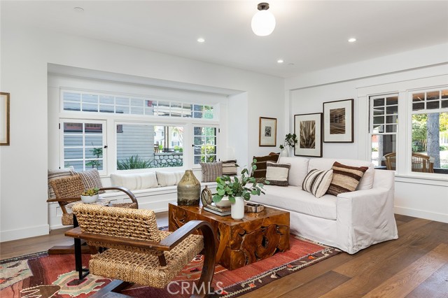 1130 Windsor Place, South Pasadena CA: https://media.crmls.org/medias/a24a78f3-c017-4fbf-9437-f7784d4e8a7b.jpg