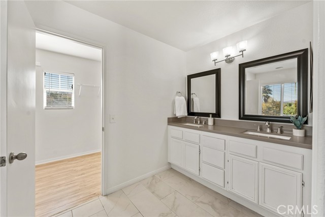 15242 Washington, Lake Elsinore CA: https://media.crmls.org/medias/a24a9406-b74a-4408-b334-82750a5dcee4.jpg