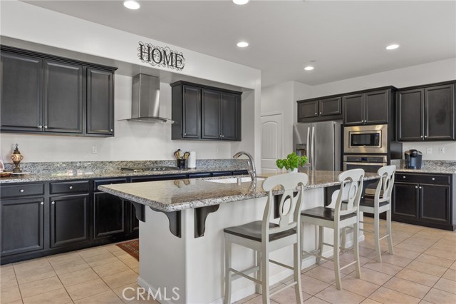 12200 White Rapids Way, Bakersfield CA: https://media.crmls.org/medias/a24b7132-b730-4409-80da-5e7d067d2b8b.jpg