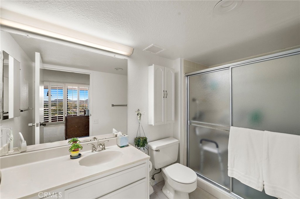 A24e6047 6618 4172 Aade 9306bb6151cc