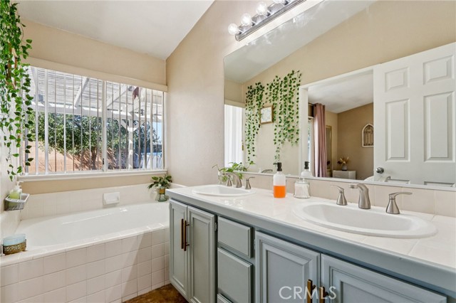 Detail Gallery Image 14 of 26 For 873 Wetherly St, Hemet,  CA 92545 - 3 Beds | 2 Baths