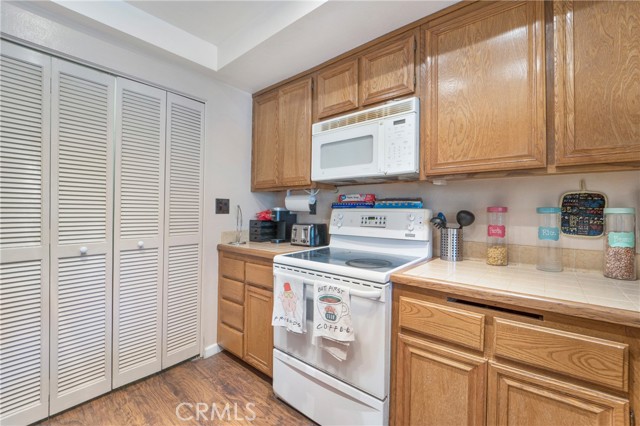 Detail Gallery Image 11 of 27 For 1405 Pinon Pl #3,  Fullerton,  CA 92835 - 3 Beds | 2 Baths