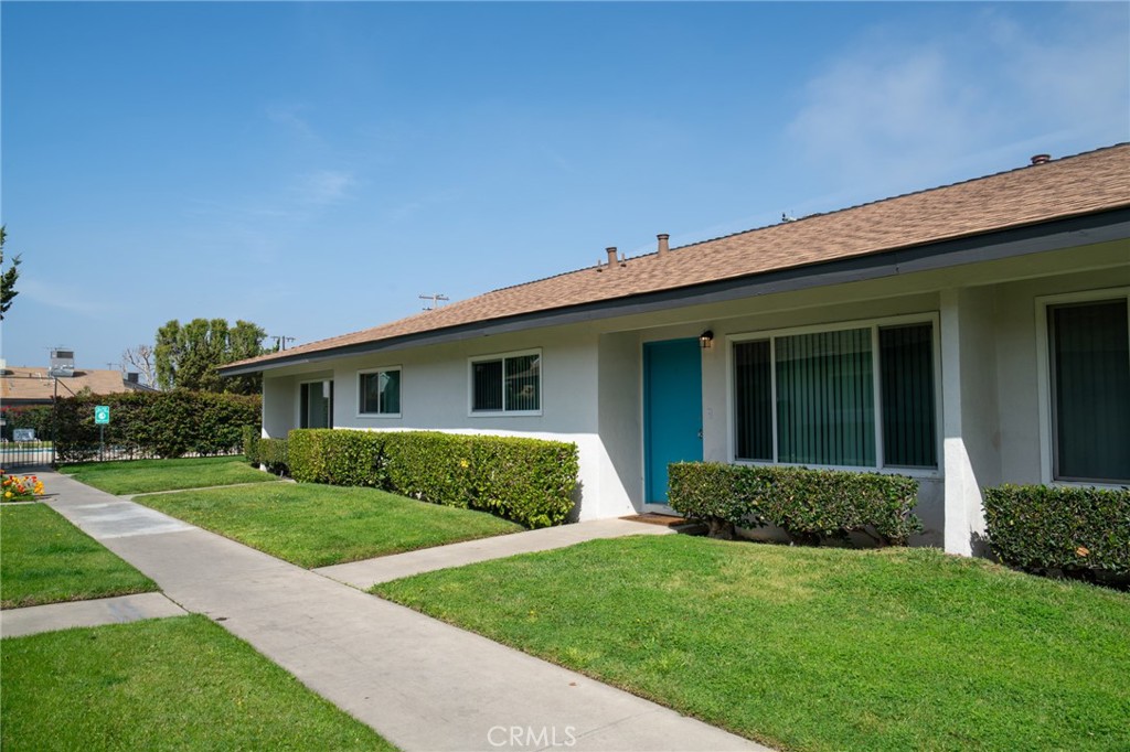 MLS #OC25077191 img 6