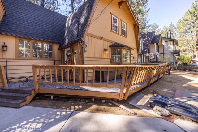 Detail Gallery Image 10 of 51 For 41941 Evergreen Dr, Big Bear Lake,  CA 92315 - 4 Beds | 4 Baths