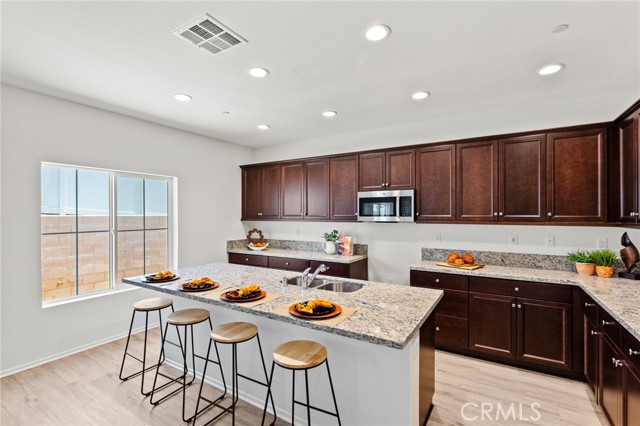 Detail Gallery Image 14 of 47 For 11649 Sable Way, Moreno Valley,  CA 92557 - 4 Beds | 2/1 Baths
