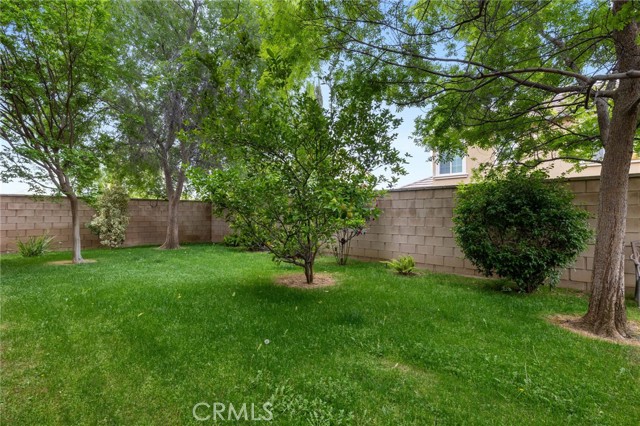 5206 Village Green Lane, Bakersfield CA: https://media.crmls.org/medias/a252a0eb-8780-4e02-be3a-22f436dbd823.jpg