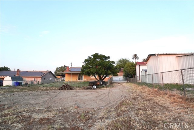 5187 Cedar Street, Jurupa Valley CA: https://media.crmls.org/medias/a252ca76-3d79-4283-aad6-4a0089d1e7a7.jpg
